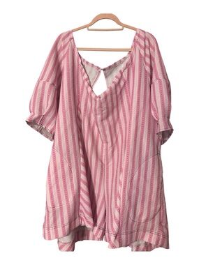 SHEIN Pink & White Striped V-Neck Romper 4x5x pockets like new